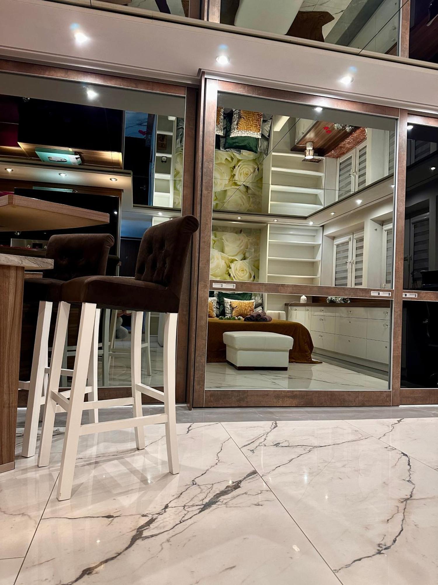 Deluxury Mirror Apartament Centrum Varşovia Exterior foto