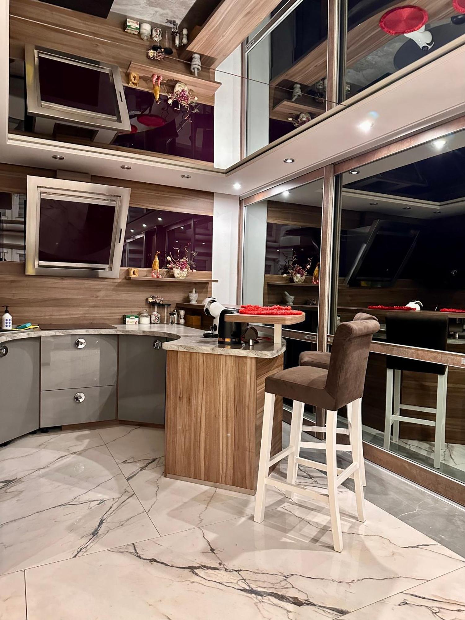 Deluxury Mirror Apartament Centrum Varşovia Exterior foto